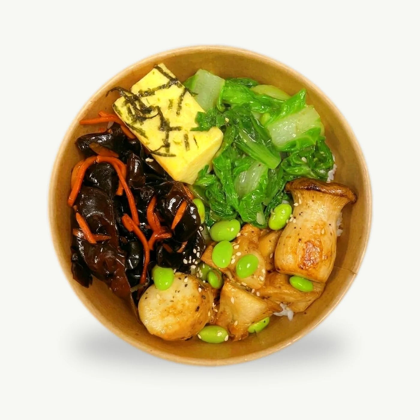 五彩蔬食餐碗，搭配青菜、木耳、菇類與蛋